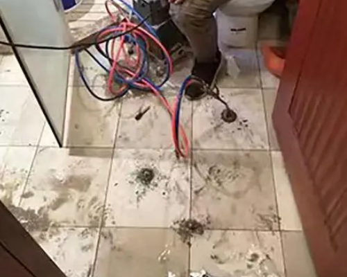 卫生间漏水维修